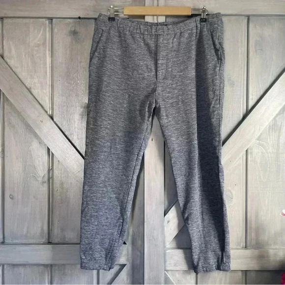 THEORYMens Tech Jogger in Heather GraySize Large